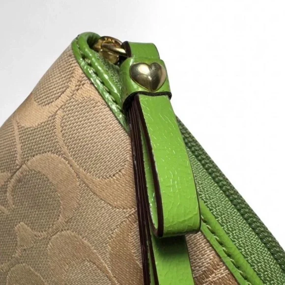 Sold - Picture 4 of 8